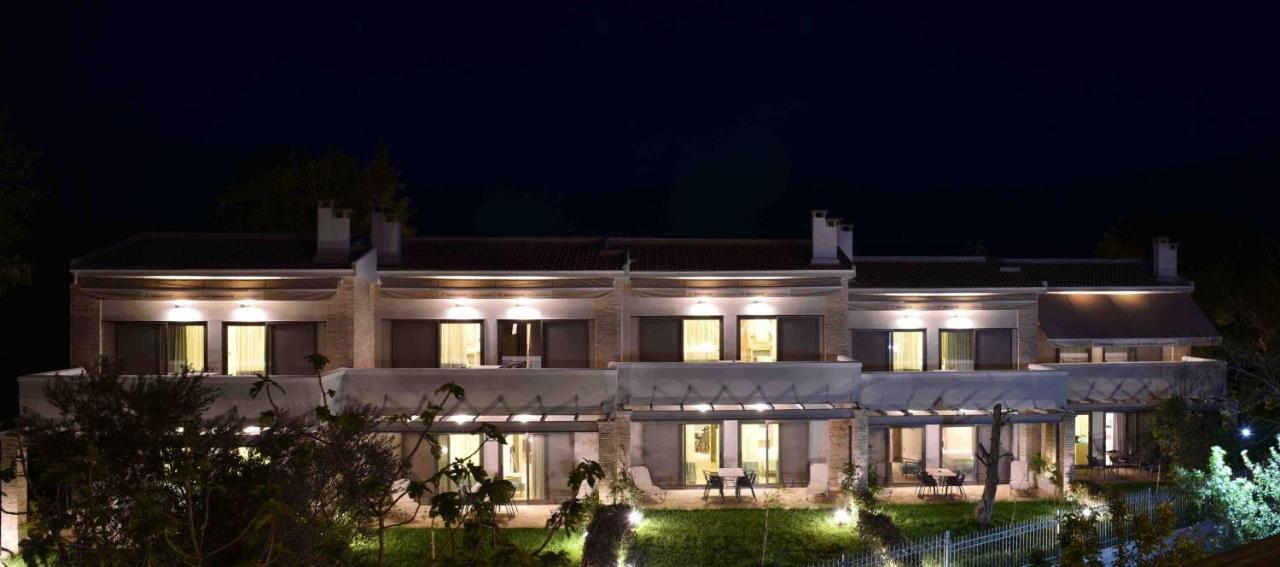 Miramare Luxury Apartments Erétria Exterior photo